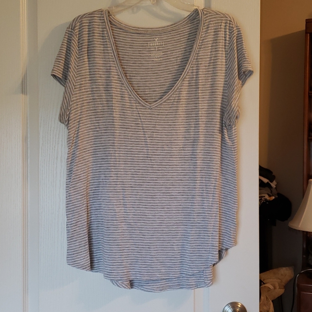 American Eagle grey striped v neck